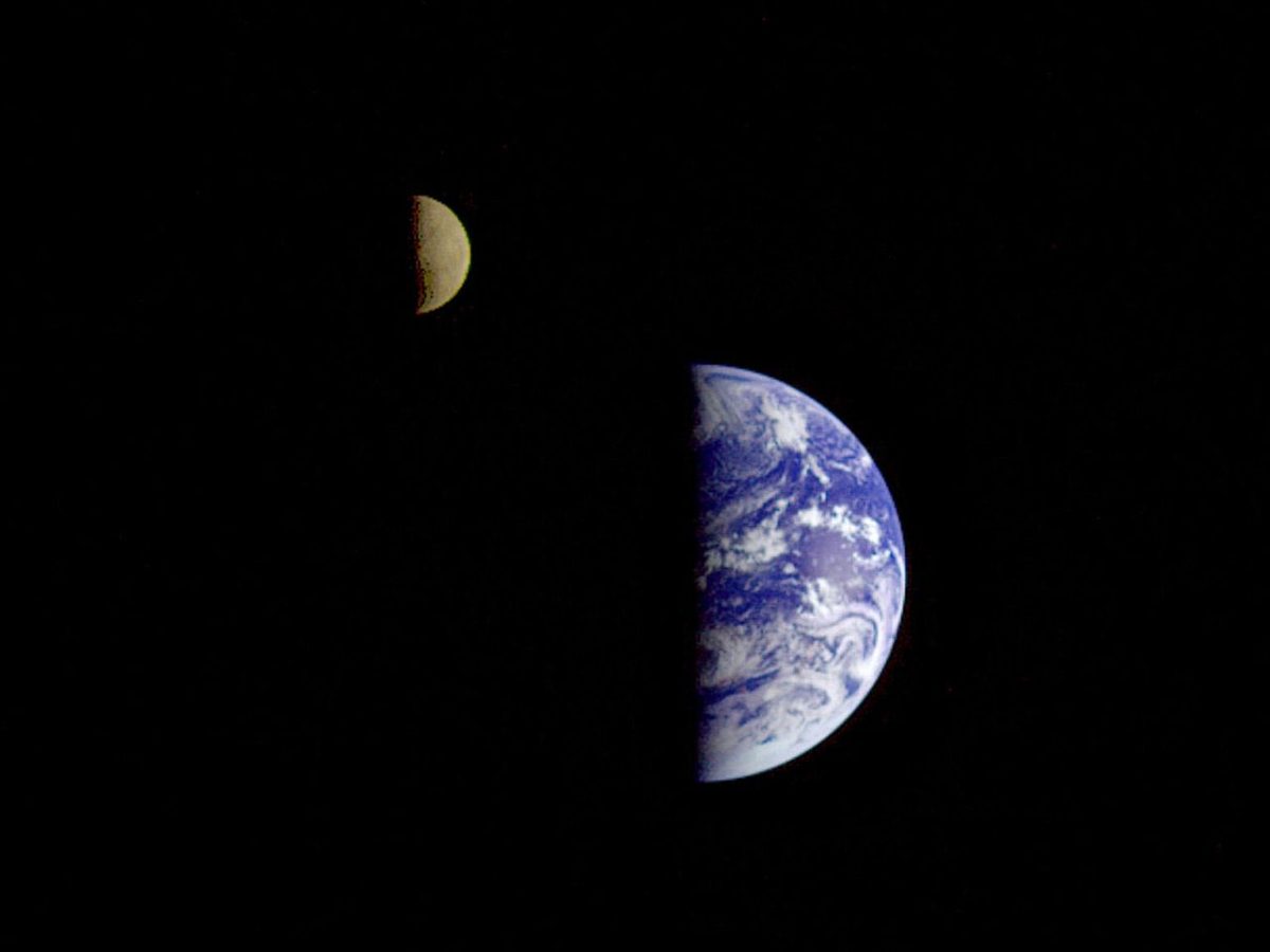 Aarde en maan